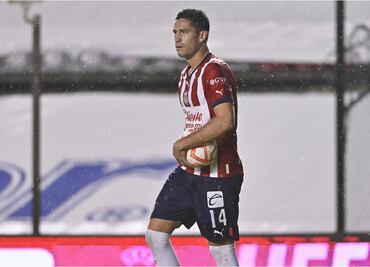 Santiago Ormeño jugaría en Europa; conoce a qué club iría el exdelantero de las Chivas