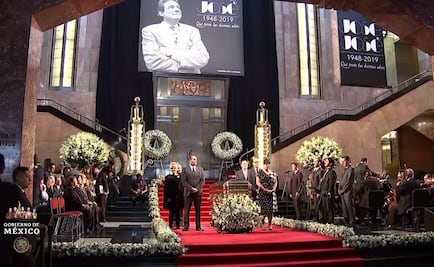 Rinden esperado homenaje a José José en Bellas Artes 