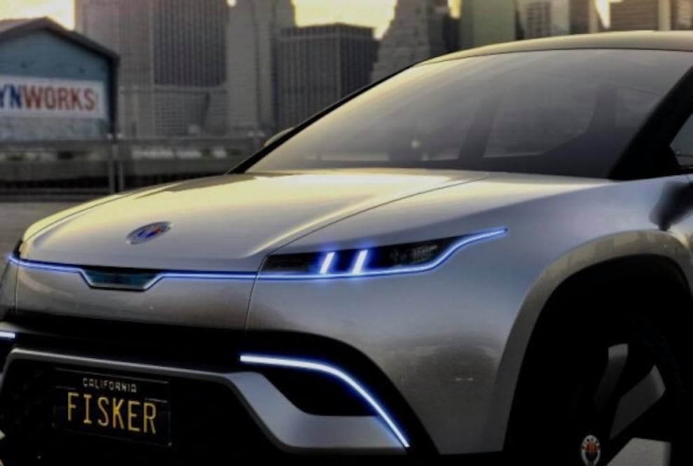 La empresa de automóviles eléctricos fue fundada hace siete años por el diseñador Henrik Fisker, quien ha sido su presidente y director general.