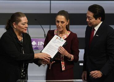 Video: Sheinbaum llama falsos e hipócritas a asistentes a la “Marcha por la Democracia”