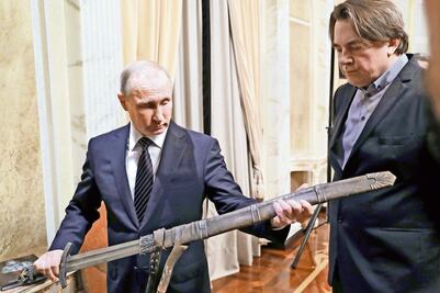 Putin aplaza respuesta a sanciones de Obama