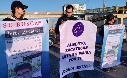 Familiares del QFB Luis Alberto bloquean carretera de Zacatecas; urgen a autoridades intensificar su búsqueda