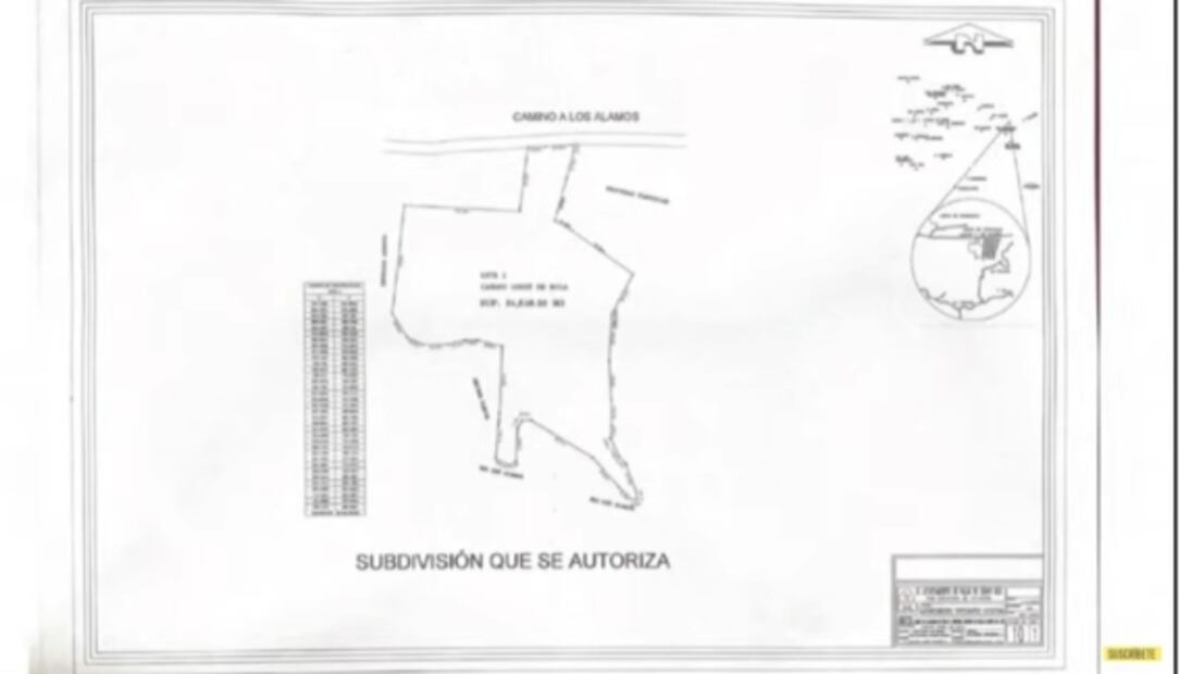 AMLO exhibe plano y factura de supuestas propiedades de Loret; el periodista acusa "venganza sin límites"