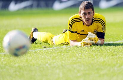 Revive las mejores atajadas de Iker Casillas, en su cumpleaños 39