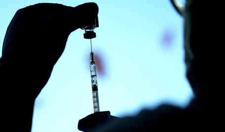 Covid-19: diseñan vacuna que posiblemente combatirá a todas las variantes