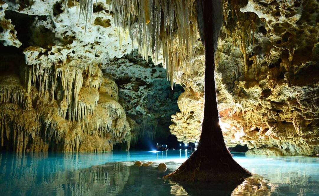 En el subsuelo de la selva, a unos 5 kilómetros al sur de esta ciudad, se esconde un laberinto de cuevas cuyas formaciones geológicas han arrojado pistas para entender los cambios climáticos y la posible causa del colapso de la civilización maya. FOTO: Cortesía Río Secreto.