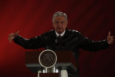 Felicita AMLO a Alfonso Cuarón por Oscar de ROMA