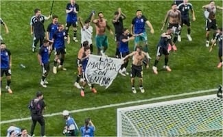 Argentina festeja el triunfo con bandera emotiva: “Las Malvinas son argentinas” 