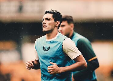 Raúl Jiménez jugó en la derrota de los Wolves