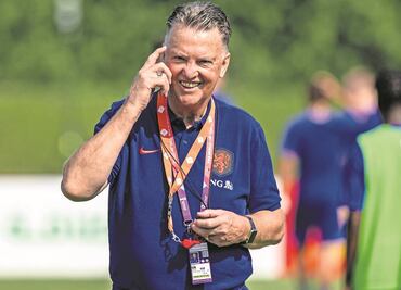 Louis Van Gaal, el técnico de Países Bajos que con su carisma busca la conquista del Mundial