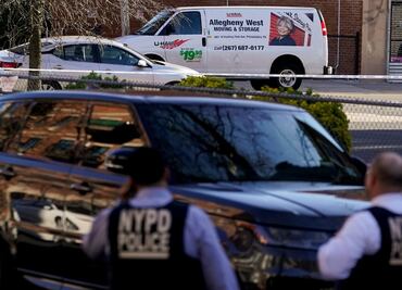 Localizan camioneta ligada al tiroteo en metro de Nueva York