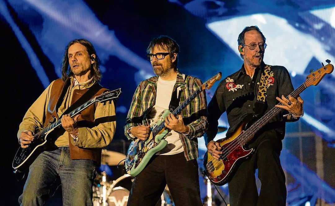 Weezer, banda de Los Ángeles, incluyó en su repertorio en este festival su tema clásico “Island on the Sun”. Foto: Hugo Salvador / EL UNIVERSAL