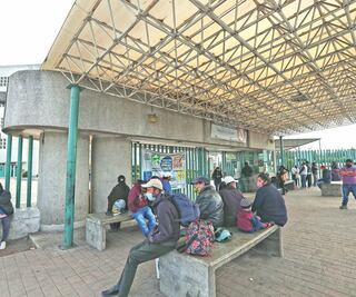 Cae directivo por vacunar a familiares