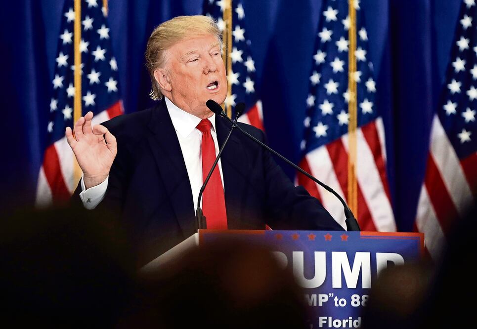 Se va a poner peor, dice Trump; Hillary exhorta a no tener miedo