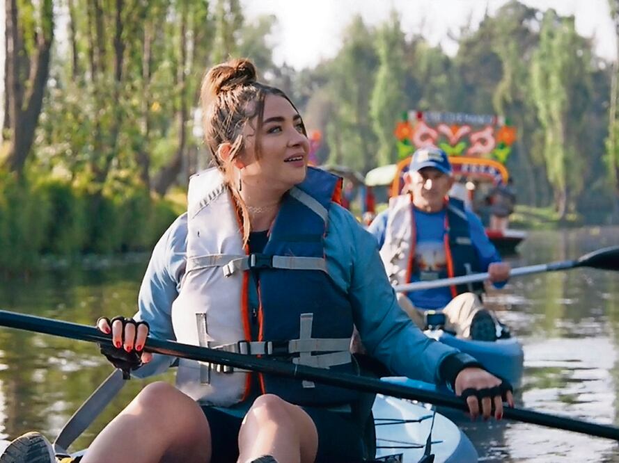 En una de sus actividades se le verá viajar en kayak. Foto: TNT