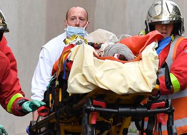 Fiscalía francesa investiga como terrorista ataque cerca de antiguos locales de Charlie Hebdo