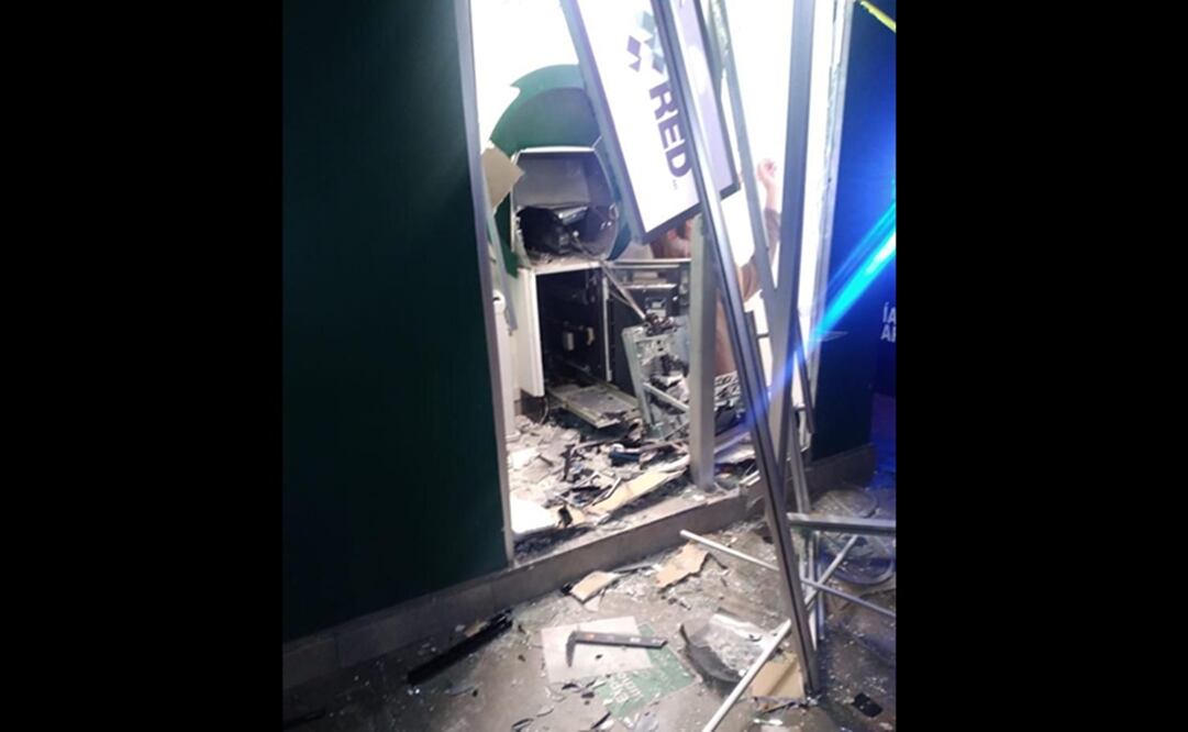 Después de una persecución, los dos hombres fueron detenidos en el puente que divide a los municipios de Acolman y Teotihuacán. Foto: Especial