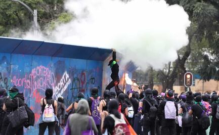 Lamentan fallas en operativos para contener a "encapuchadas" en marcha feminista
