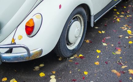 Video. Desmantela un vocho para hacerlo una obra de arte