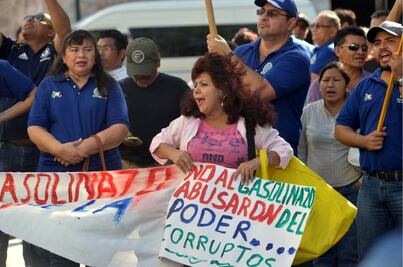 Marchan contra gasolinazo en Mérida