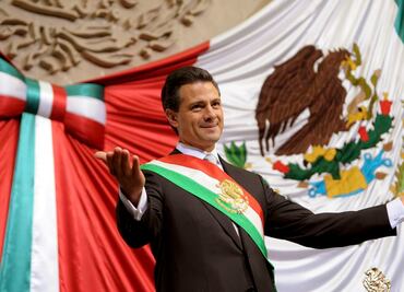 Comisiones del Senado aprueban cambio en banda presidencial