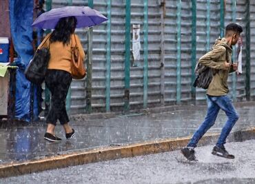 VIDEOS: ¡Se cae el cielo! Fuertes lluvias ya azotan la CDMX; activan Alerta Amarilla en todas las alcaldías
