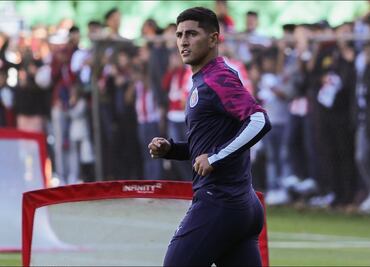 Víctor Guzmán todavía podría jugar en Chivas