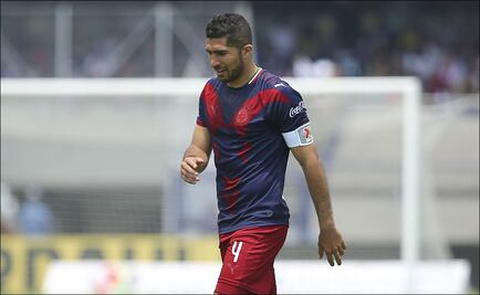 Chivas deja en libertad a Jair Pereira