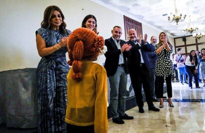 Alfaro entrega apoyos a familias con hijos con cáncer: "no buscamos culpables, nos pusimos a trabajar"