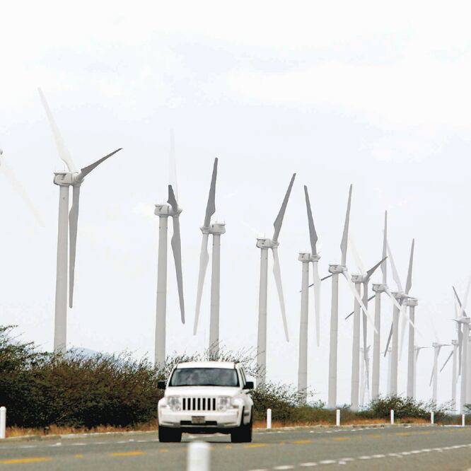 Aunque México, por su posición geográfica, tiene gran potencial para energía solar y eólica, a diferencia de otros países hay un grave retraso. ARCHIVO EL UNIVERSAL