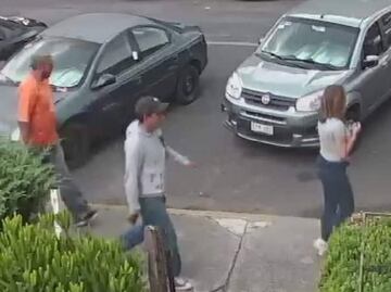 Captan en video asalto con violencia a dos jovencitas en Tlalpan