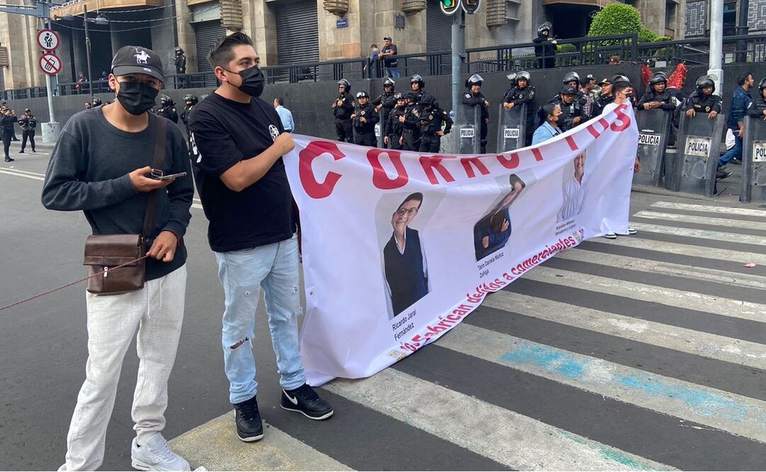Comerciantes ambulantes de la zona centro de la Ciudad de México realizaron bloqueos simultáneos. Foto: Juan Carlos Williams / EL UNIVERSAL