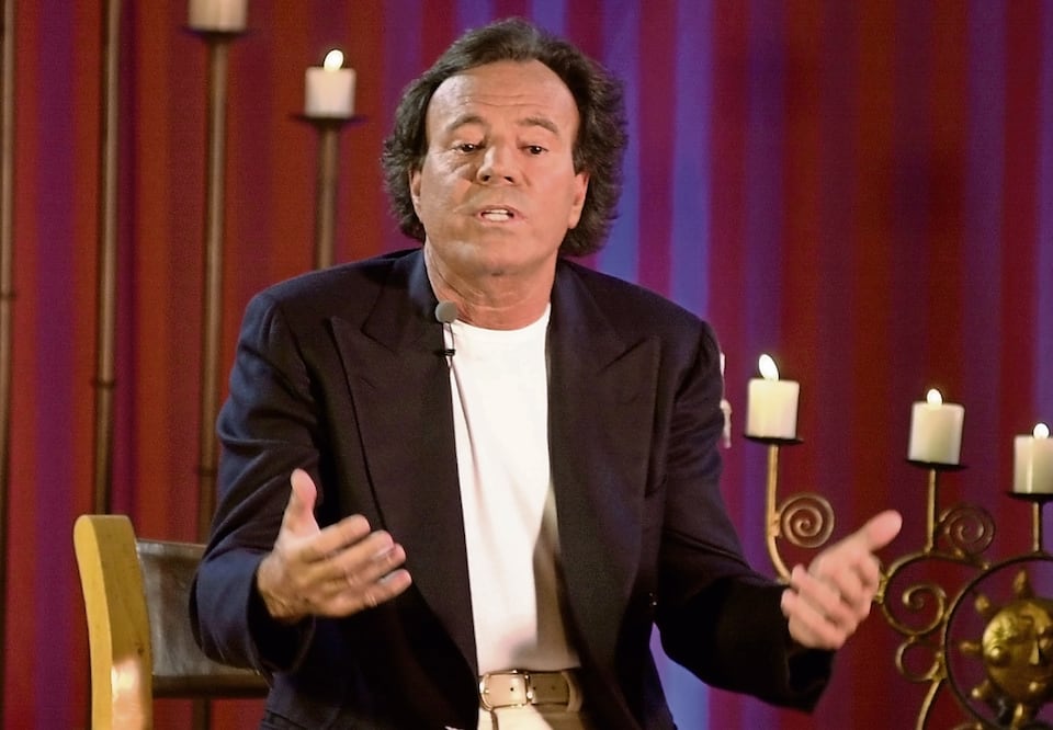 Julio Iglesias, el cantante español enfrenta acusaciones de agresión sexual.
Foto: AP, archivo