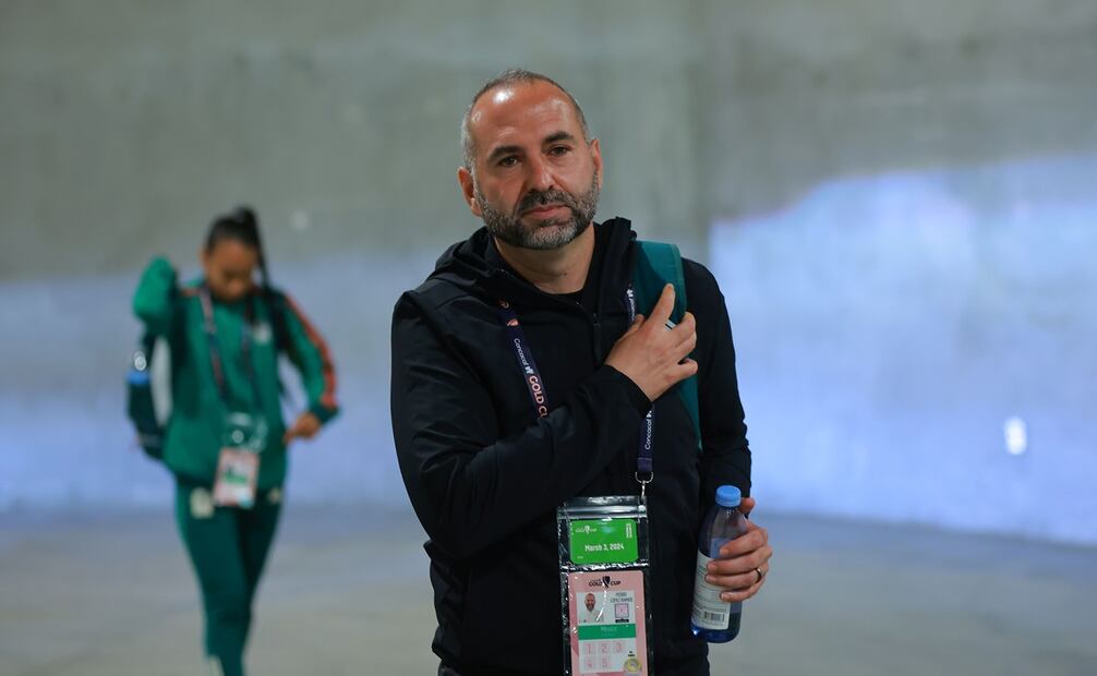 Pedro López técnico de la Selección Mexicana Femenil