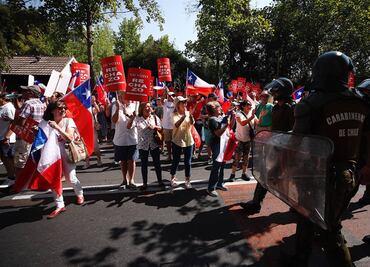 Nuevas protestas en Chile; a favor y en contra de una nueva Constitución
