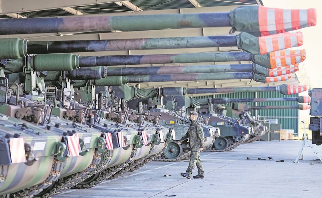 Rusia asegura que el presidente estadounidense Joe Biden ha dado al presidente ucraniano Volodimir Zelensky autorización usar armas estadounidenses de largo alcance para atacar territorio ruso. Imagen ilustrativa. Foto: Archivo/AP