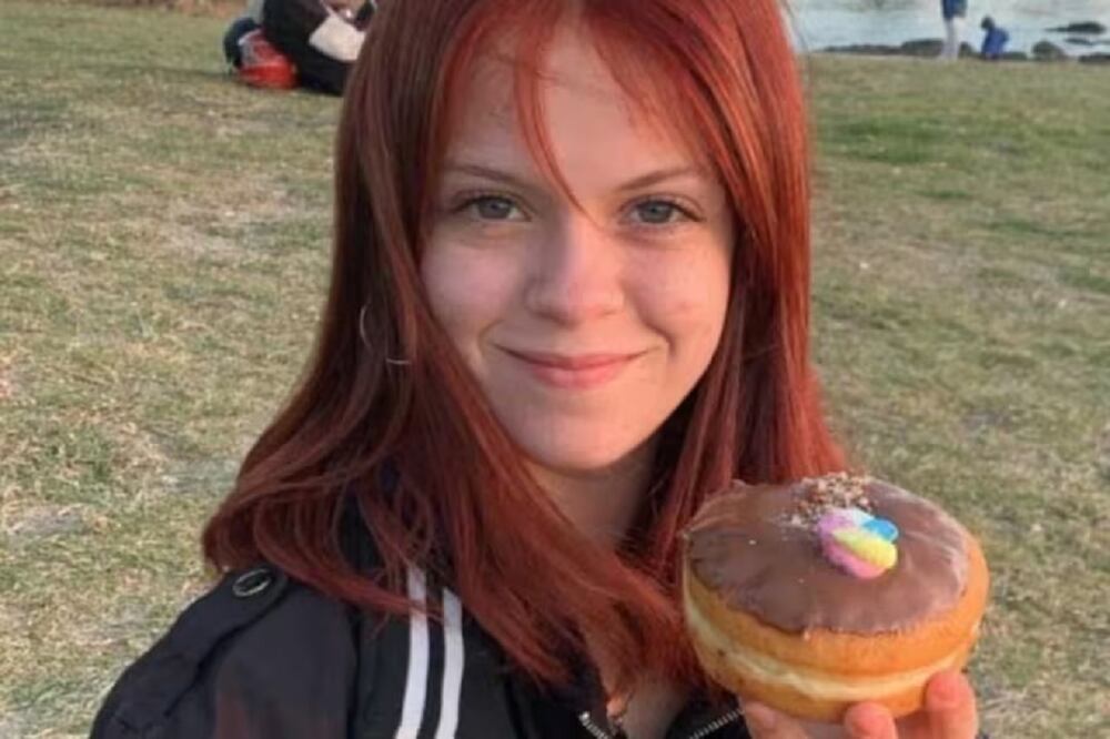 Valentina Cancela Sarmoria, de 17 años, fue vista por última vez a las 15:30 horas del martes en la parada siete de la Playa Brava de Punta del Este, Uruguay. Foto: Cortesía