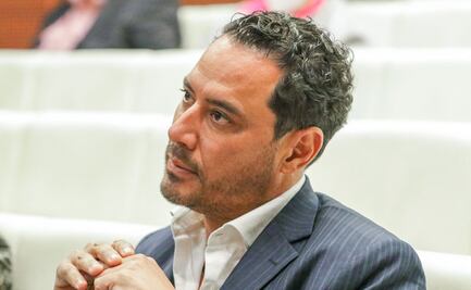 Abuchean a Raúl Paz Alonzo durante aniversario de la fundación de Morena en Yucatán