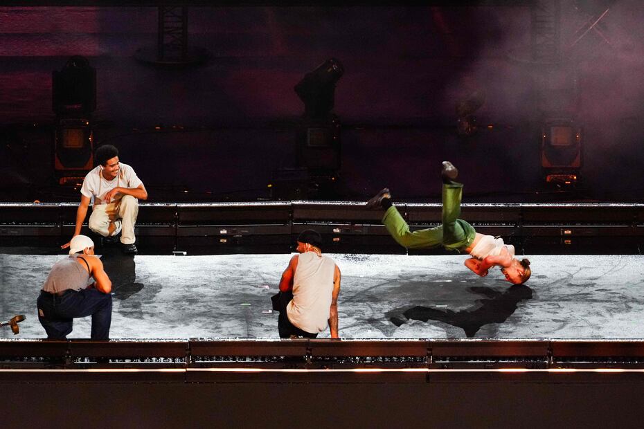 Performance en la ceremonia de clausura de los Juegos Paralímpicos de París - Foto: AFP