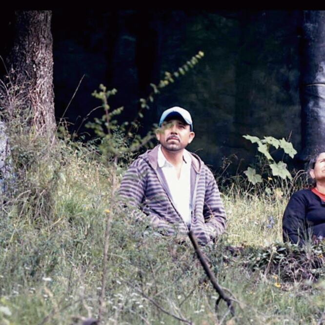 La cinta trata de dos mexicanos deportados que quieren volver a EU. Foto: BLACK MAGIC CINEMA