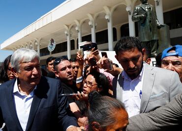 Beso que me dio AMLO no fue pedido ni esperado, dice reportera