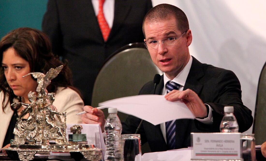 Ricardo Anaya, candidato a la presidencia de la coalición Por México al Frente, votó en contra de tres de las cuatro leyes que abrieron la puerta a la liberación del precio de la gasolina (Foto: Archivo / EL UNIVERSAL)
