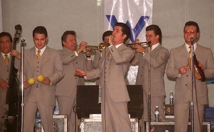 Exvocalista de La Santanera viaja de incógnito en carretera