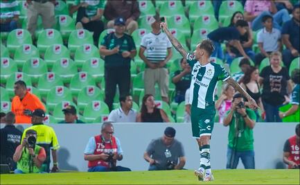 Santos Laguna le quitó el invicto al Toluca con victoria contundente