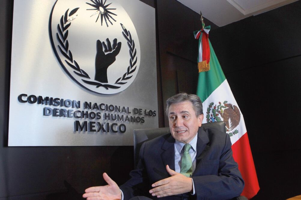 Luis Raúl González, presidente de la CNDH, refrendó su compromiso para erradicar la violencia contra los comunicadores. (ARCHIVO EL UNIVERSAL)