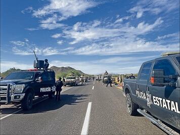 Habitantes del Sásabe huyen a EU desplazados por la violencia