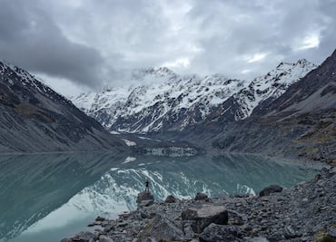 Nueva Zelanda va contra turistas que usan sus paisajes como baño