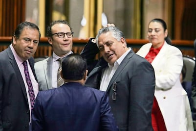 PRD: jaloneo por plurinominales 