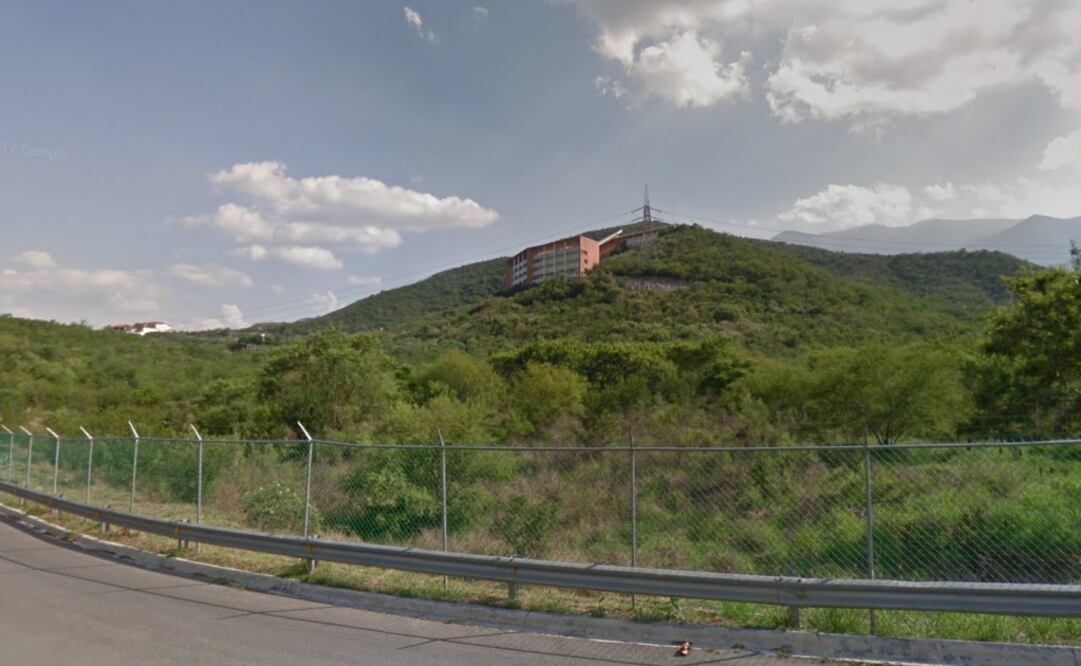 Parte exterior del plantel Valle Alto de la PrepaTec. (FOTO: tomada de Google maps)