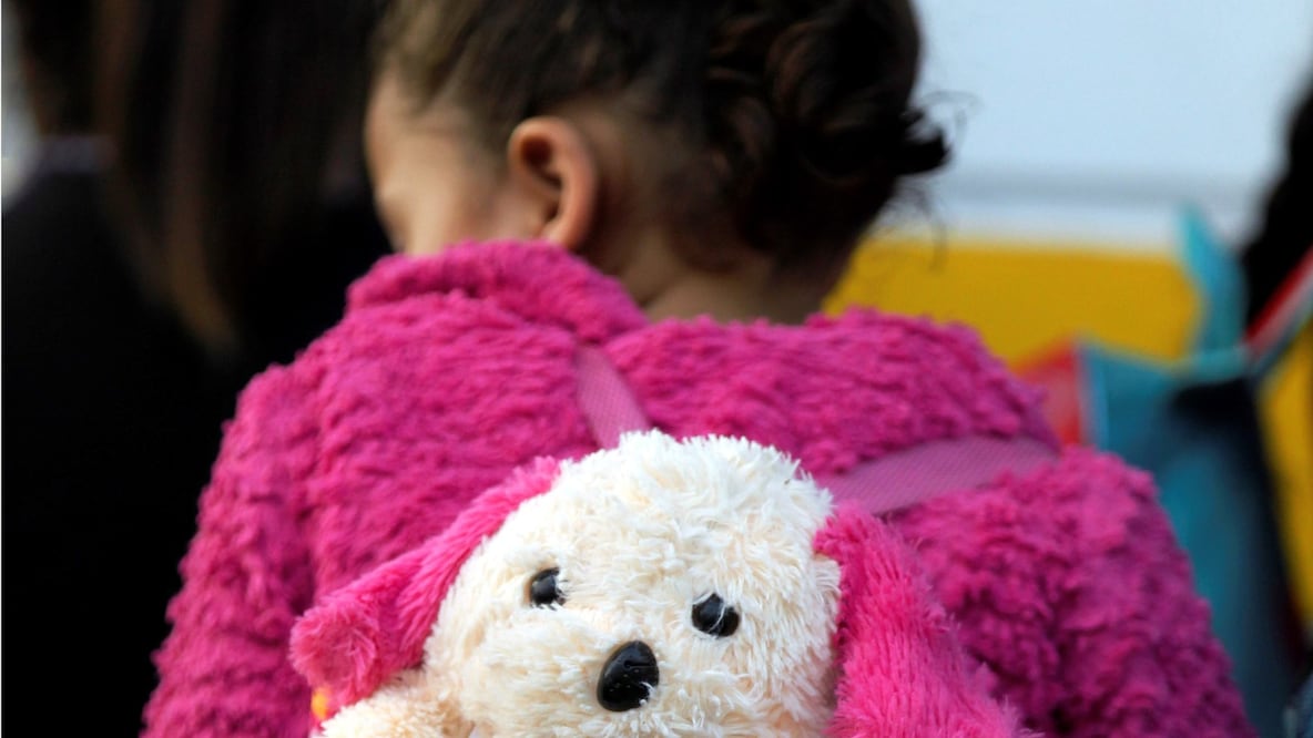 El acuerdo podría beneficiar a unos 2 mil 700 niños. Foto: EPA 